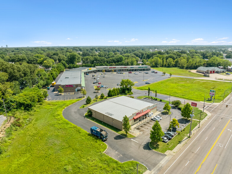 2926-2938 Lamar Ave, Memphis, TN for sale - Building Photo - Image 3 of 8