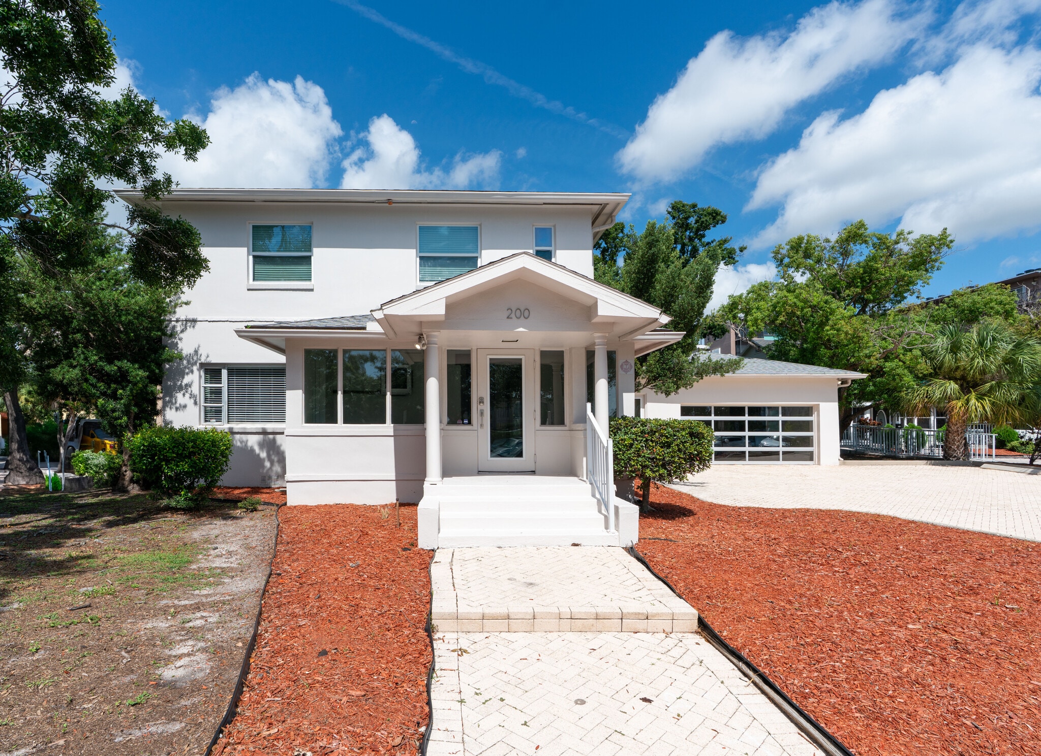 200 Mirror Lake Dr N, Saint Petersburg, FL for lease Building Photo- Image 1 of 14