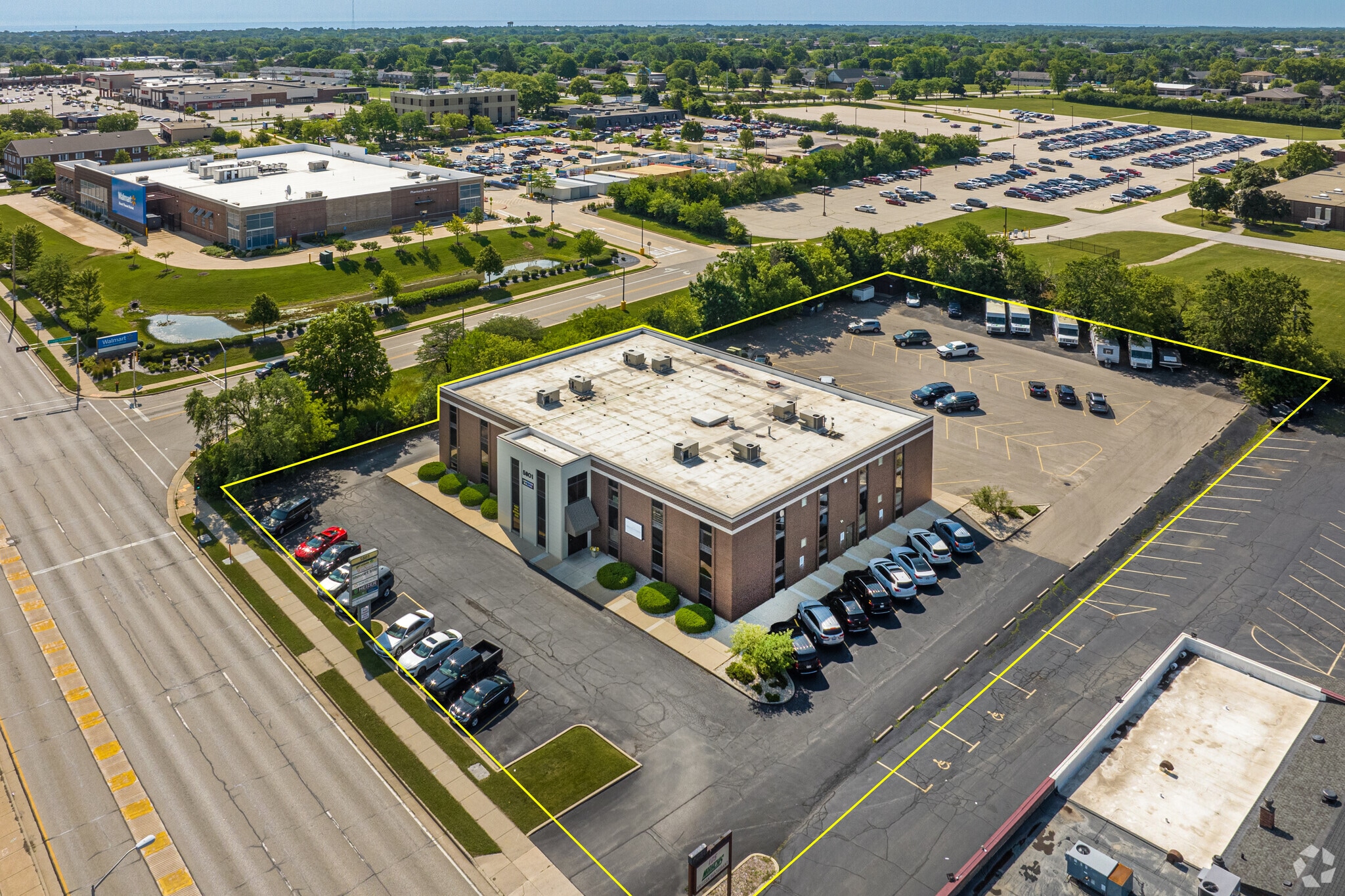 5801 Washington Ave, Racine, WI for lease Building Photo- Image 1 of 28