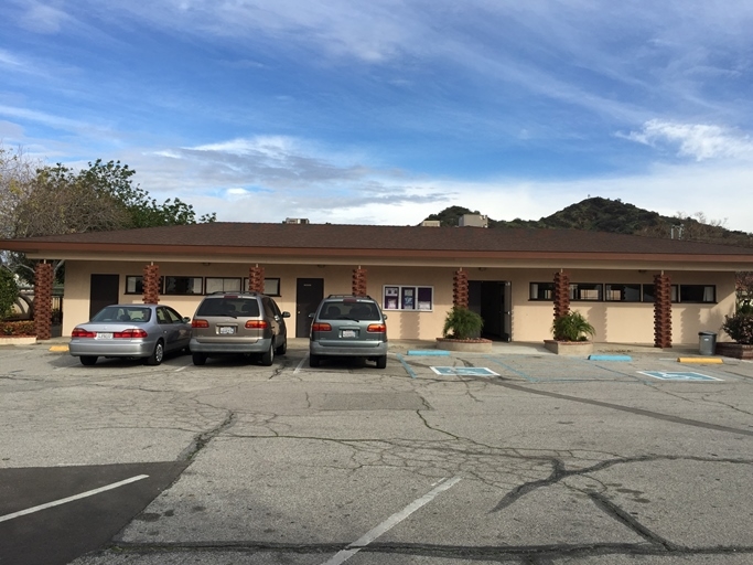 10725 Penrose St, Sun Valley, CA for lease Primary Photo- Image 1 of 10