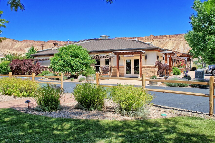 3708 G Rd, Palisade, CO 81526