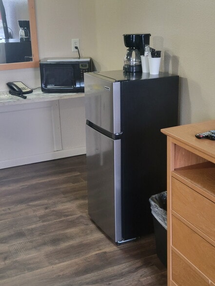 12525 W Sunset Hwy, Airway Heights, WA for sale - Building Photo - Image 2 of 47