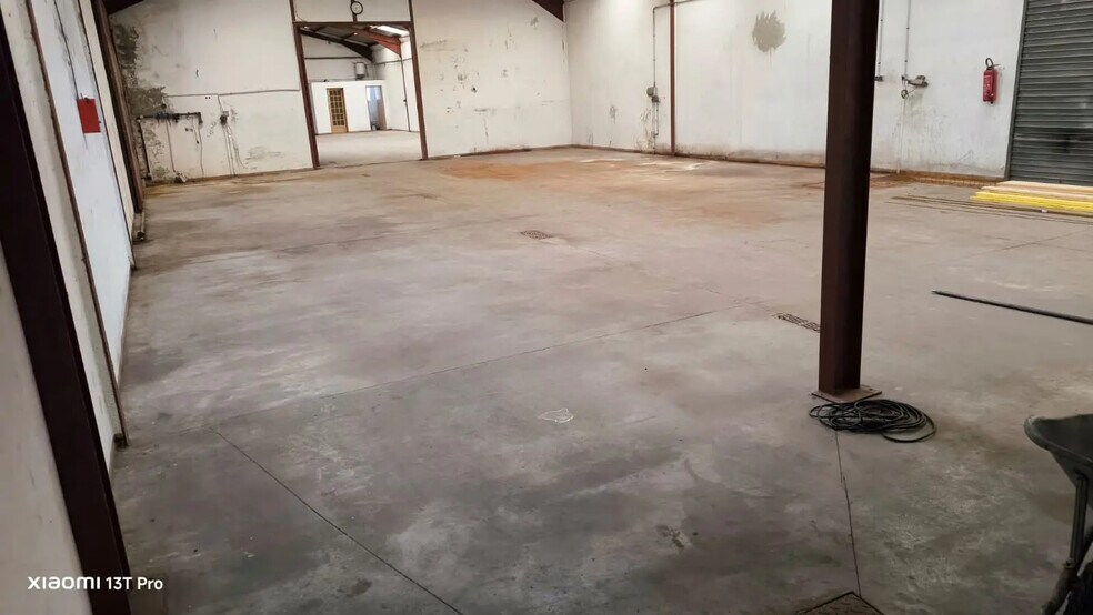 9 Zone Artisanale Des 4 Chemins, Méry-sur-Oise for sale - Building Photo - Image 2 of 4