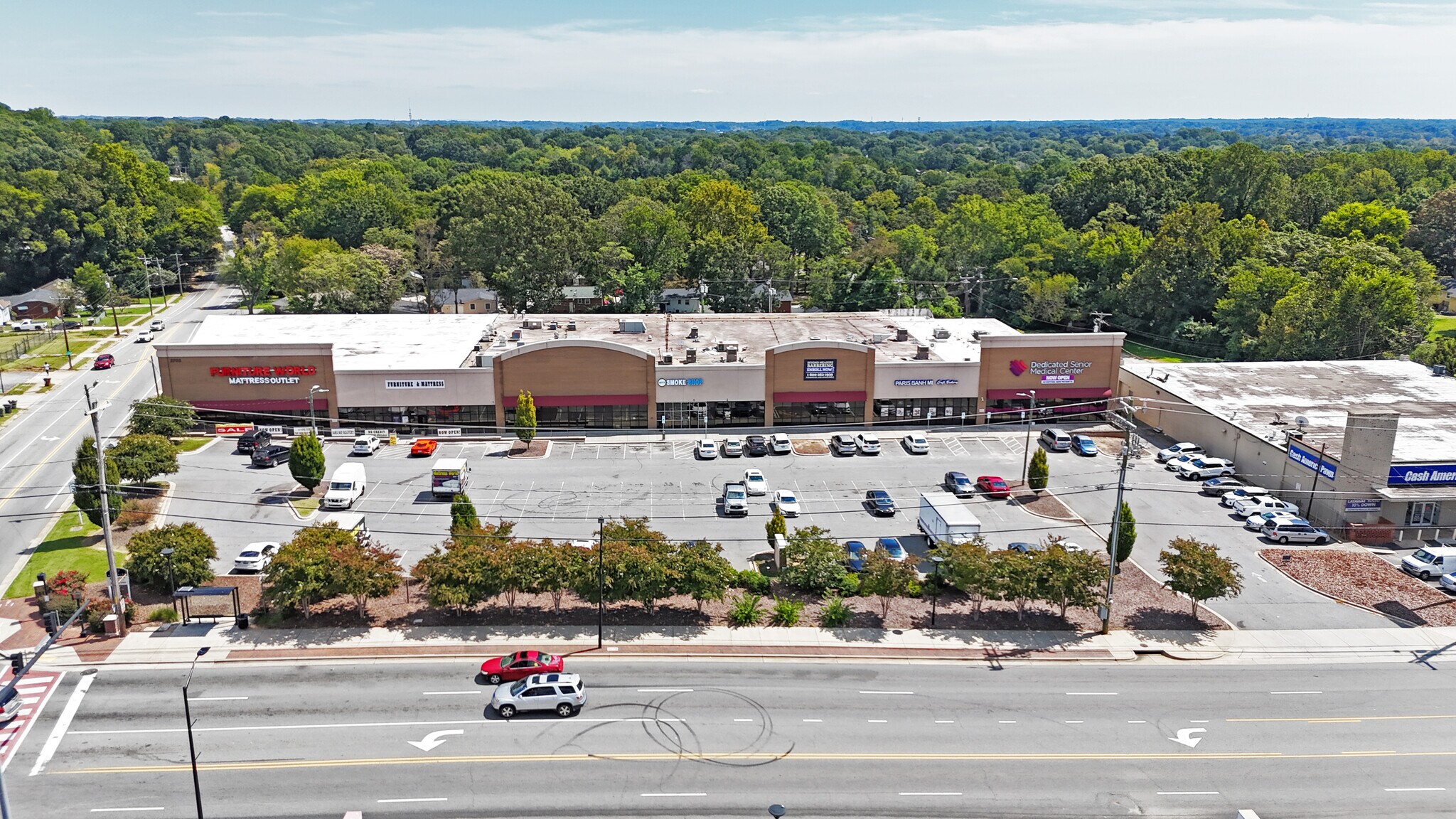 2703 W Gate City Blvd, Greensboro, NC for lease Building Photo- Image 1 of 4