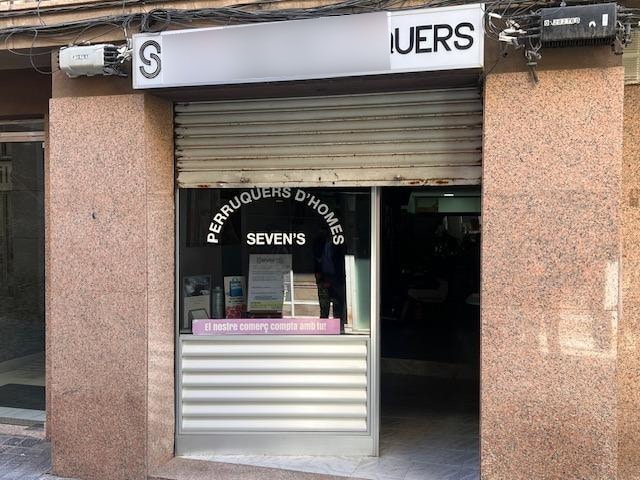 Retail in Sant Feliu de Llobregat, Barcelona for lease Interior Photo- Image 1 of 3