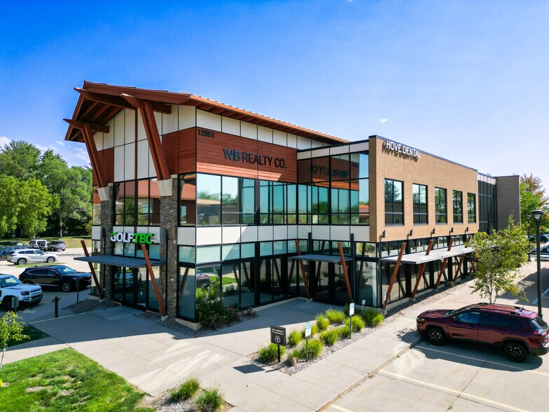 12951 University Ave, Clive, IA for lease - Building Photo - Image 2 of 7