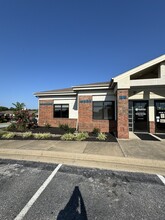 3291 S Thompson St, Springdale, AR for lease Building Photo- Image 1 of 20