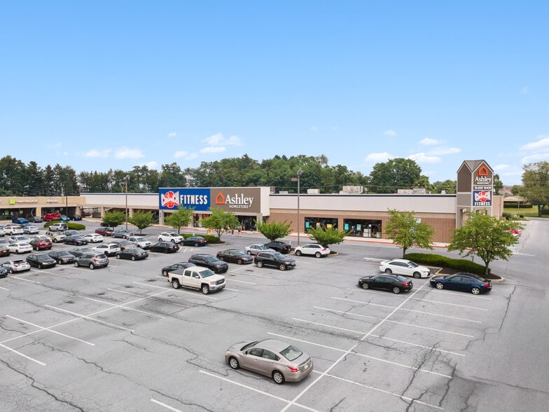 3812 Union Deposit Rd, Harrisburg, PA for lease - Building Photo - Image 2 of 11