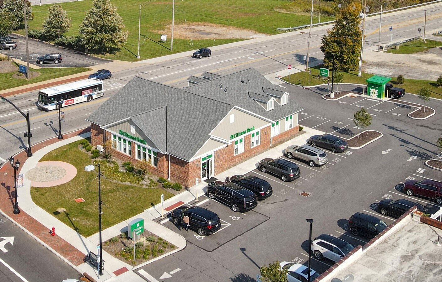 4015 Erie St, Willoughby, OH 44094