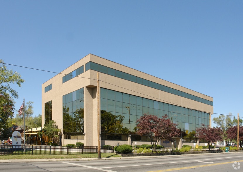 510 E North Broadway St, Columbus, OH for lease - Building Photo - Image 1 of 5