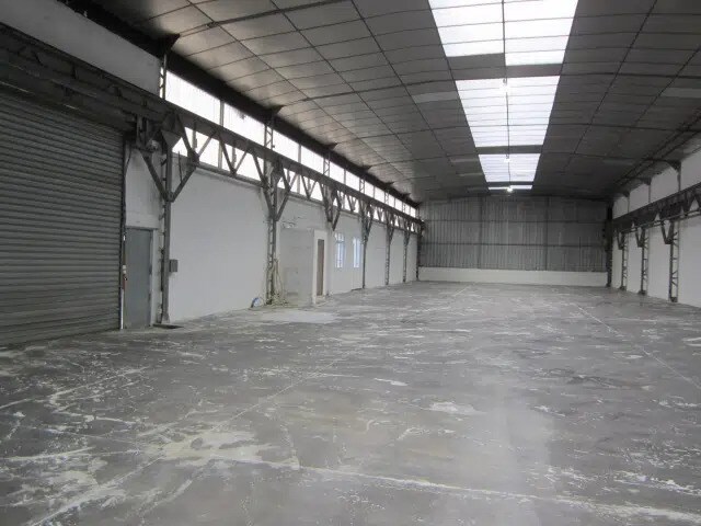 Industrial in Pommeuse for sale Building Photo- Image 1 of 4