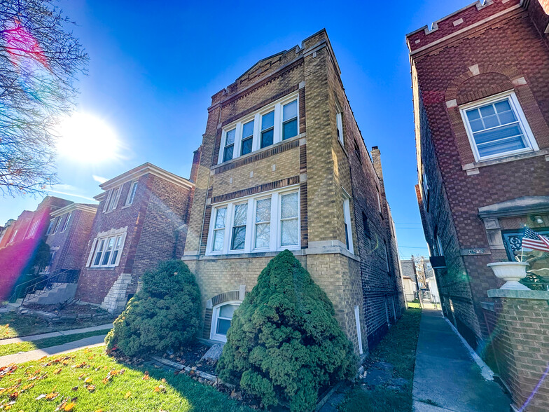 1830 Euclid Ave, Berwyn, IL for sale - Primary Photo - Image 1 of 15