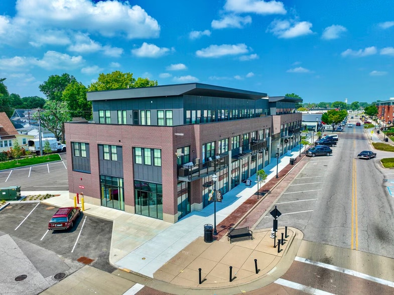 1302 Main St, Speedway, IN for lease - Building Photo - Image 2 of 2