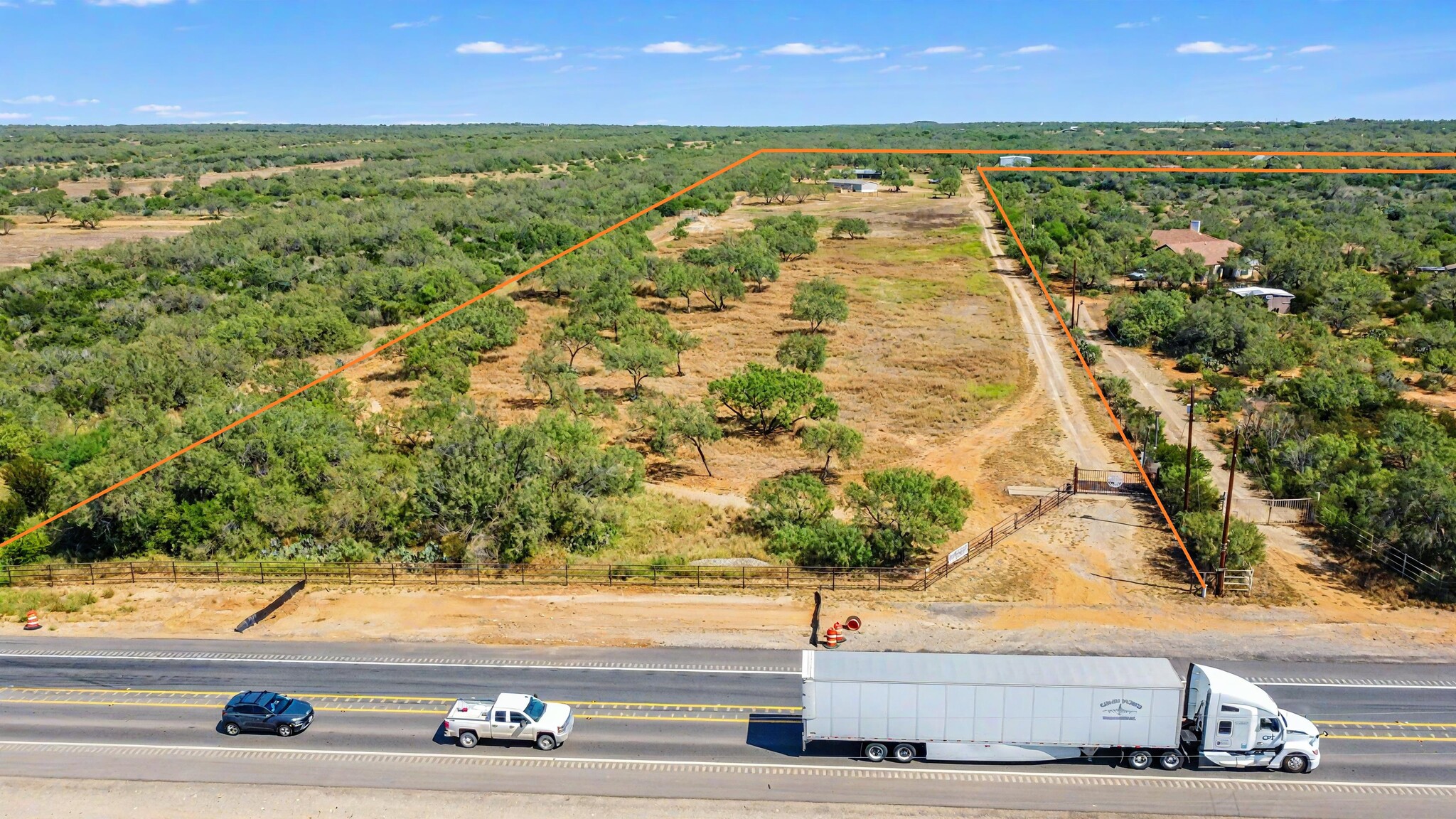 20757 US Highway 83 N, Laredo, TX for sale Primary Photo- Image 1 of 26