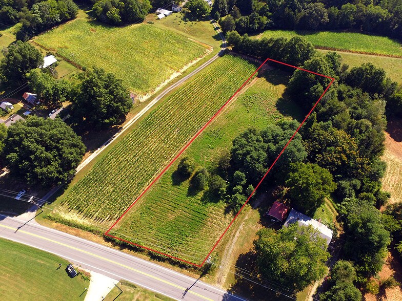 8960 N Nc Hwy 150, Clemmons, NC 27012