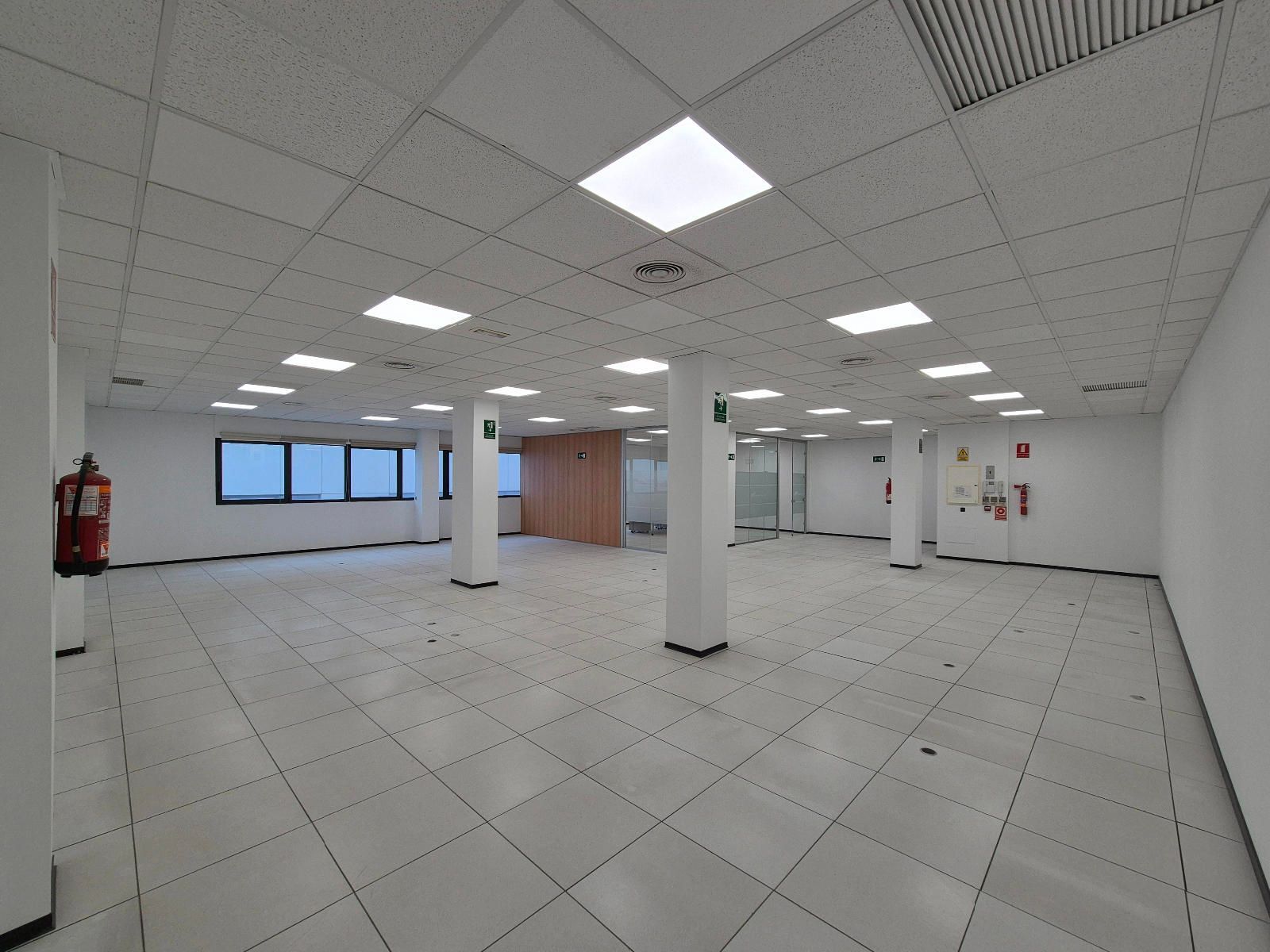 Office in Madrid, Madrid for lease Interior Photo- Image 1 of 8