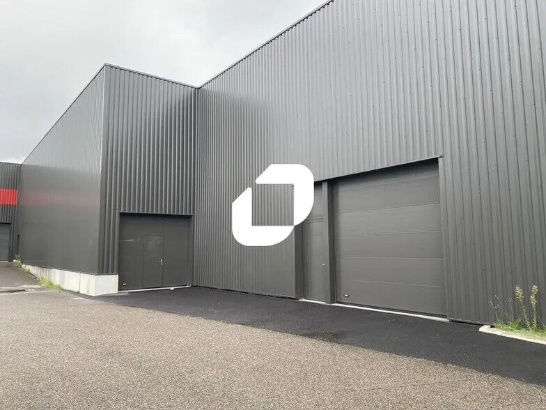 Flex in Canéjan for lease - Building Photo - Image 1 of 10