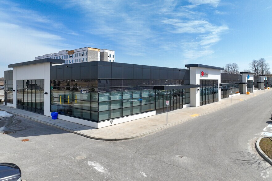 95 Eric T Smith Way, Aurora, ON for lease - Building Photo - Image 3 of 4
