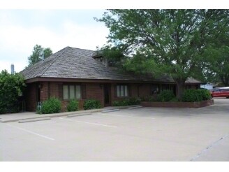 1301 W 30th Ave, Hutchinson, KS for sale Primary Photo- Image 1 of 1