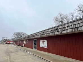 100 SE 5th St, Abilene, KS for lease Building Photo- Image 2 of 13