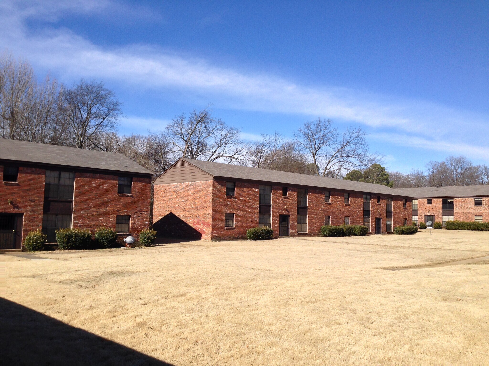 and Raintree Apartments Memphis, TN for Sale