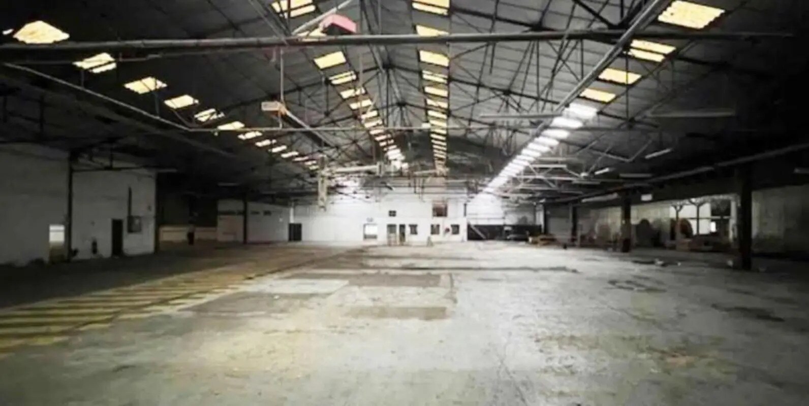 Flex in Thiverval-Grignon for sale Interior Photo- Image 1 of 12