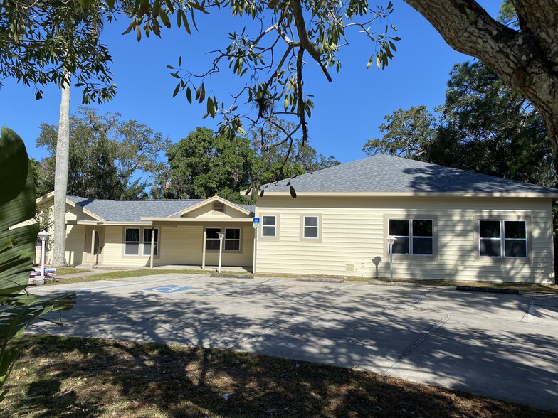 2726 6th Ave W, Bradenton, FL for sale - Primary Photo - Image 1 of 28