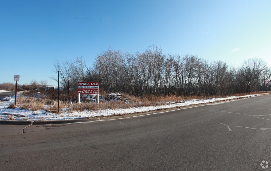 3350 88th Ave NE, Blaine, MN for sale - Building Photo - Image 1 of 1