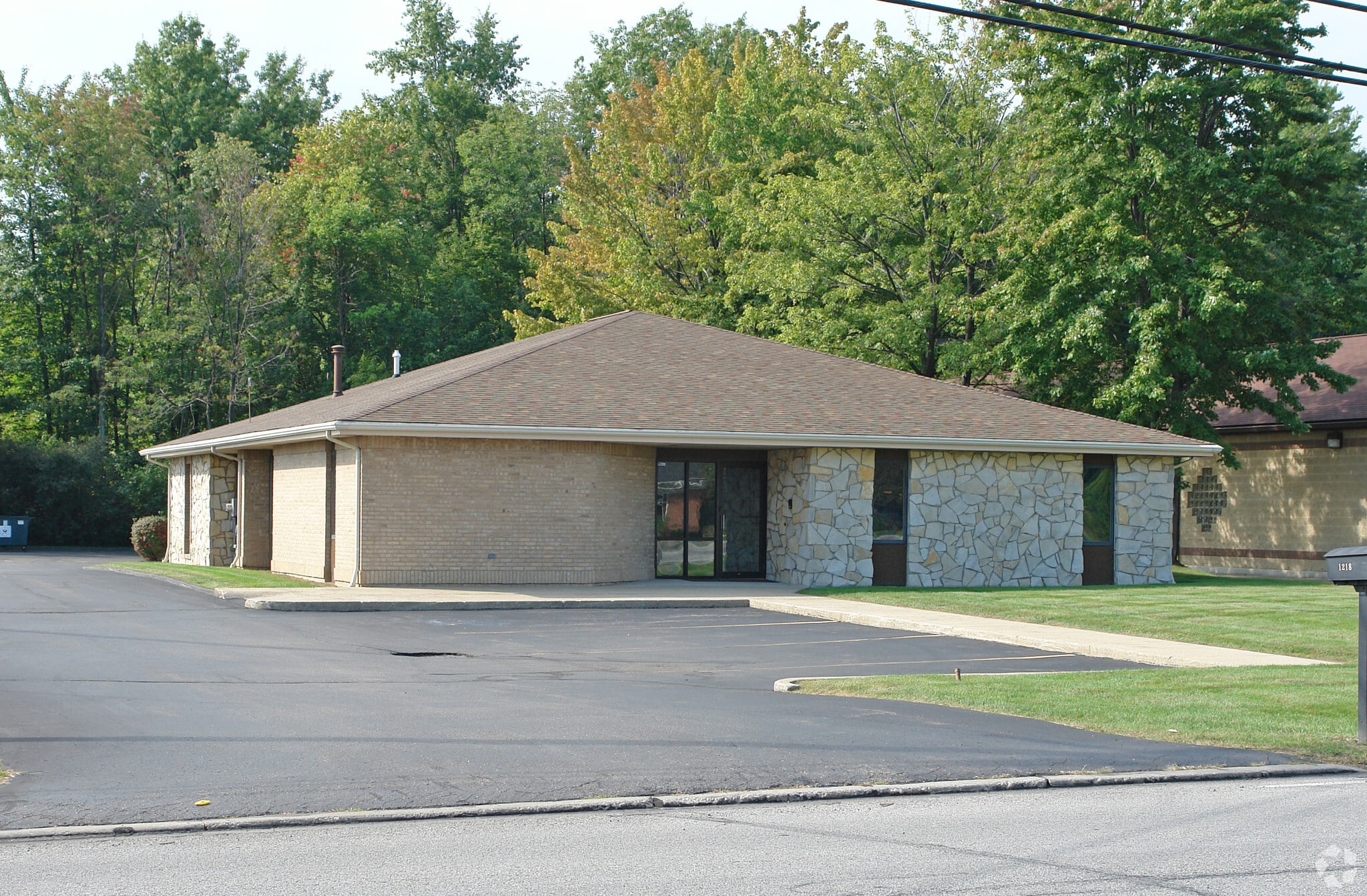 1218 High St, Wadsworth, OH 44281