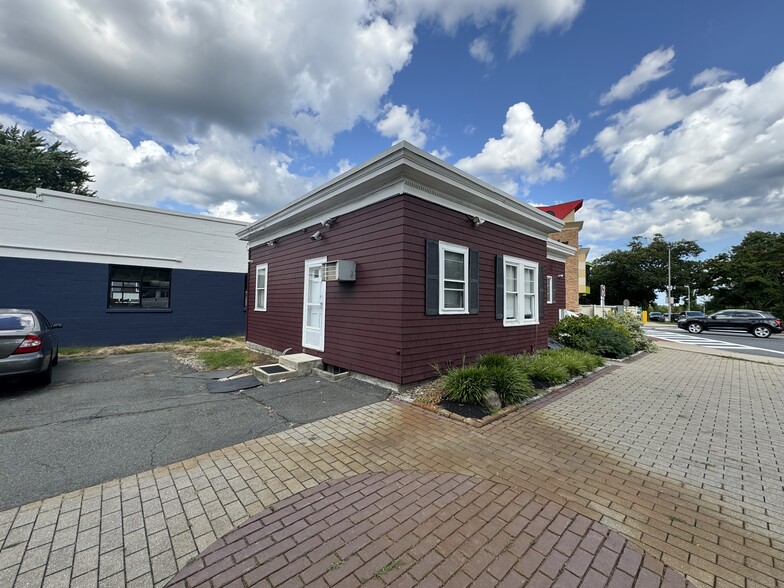 80 Broadway, Revere, MA for lease - Building Photo - Image 3 of 12