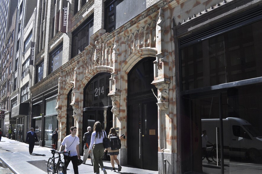 214 W 29th St, New York, NY for sale - Building Photo - Image 1 of 1