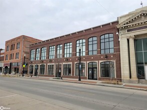 127 E Main St, Ottumwa, IA for lease Building Photo- Image 2 of 11