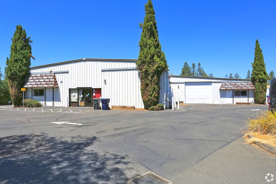 1695 Piner Rd, Santa Rosa, CA for lease - Building Photo - Image 1 of 2