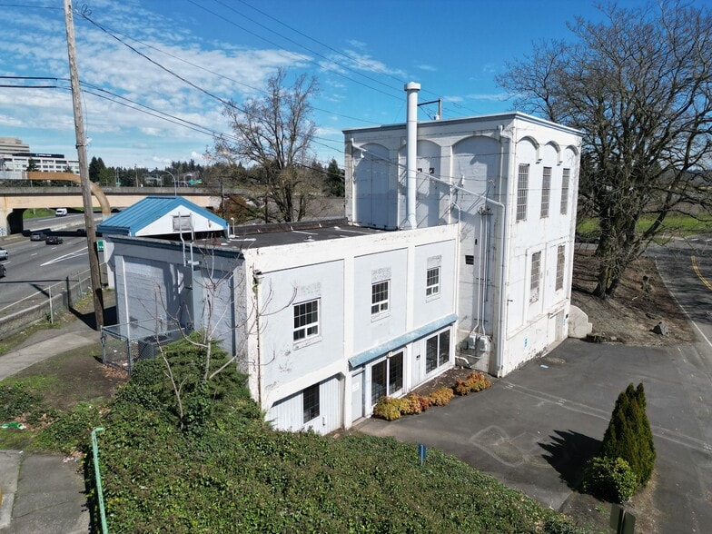 100 & 102 SE Columbia Way, Vancouver, WA for lease - Building Photo - Image 2 of 13