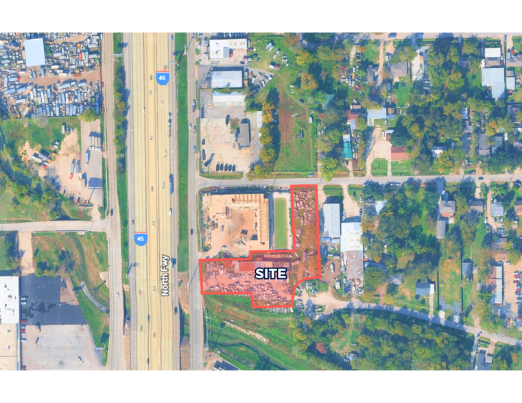 9418 N Freeway, Houston, TX for lease - Building Photo - Image 1 of 4