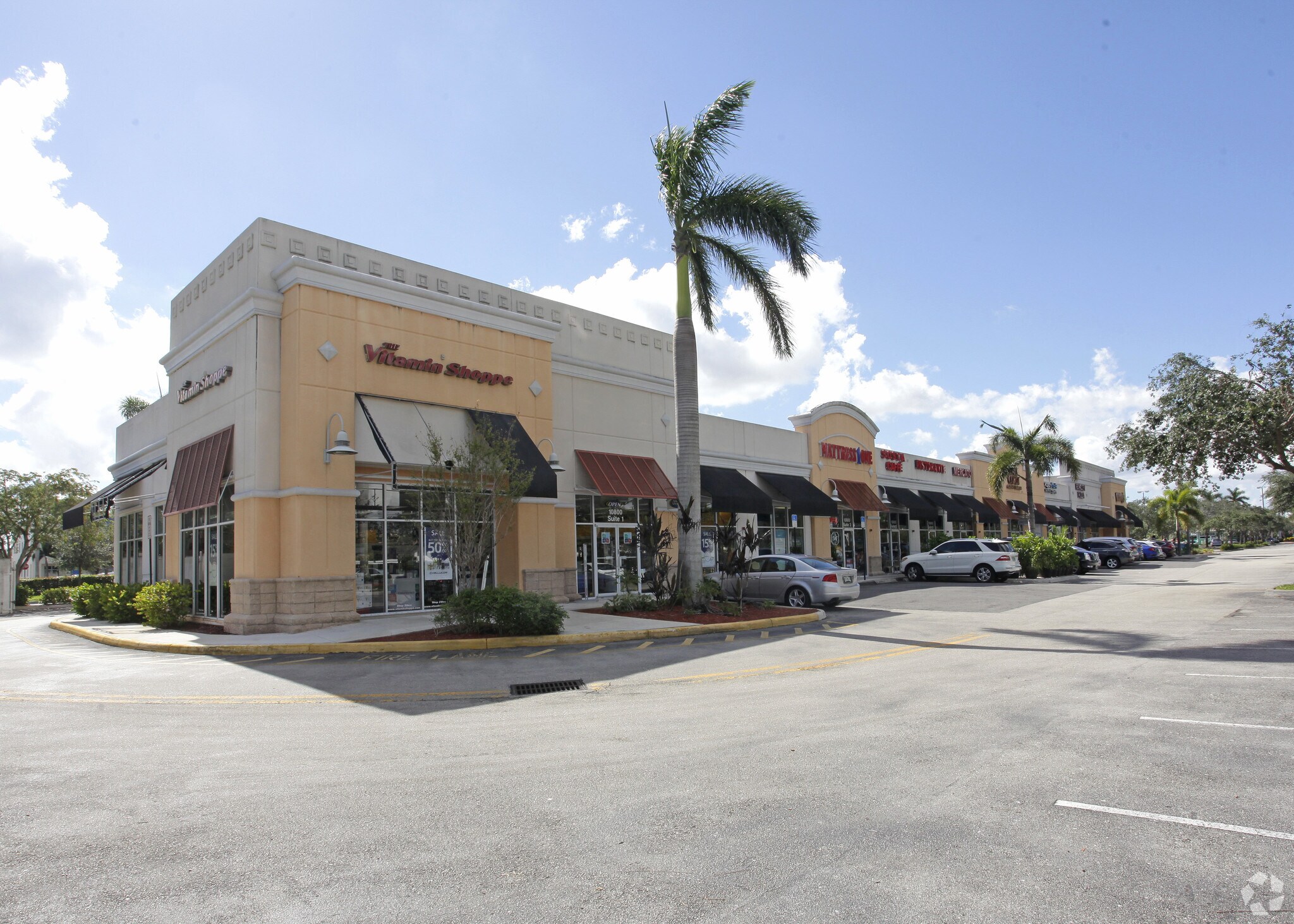 10800 Pines Blvd, Pembroke Pines, FL 33026 Retail for Lease