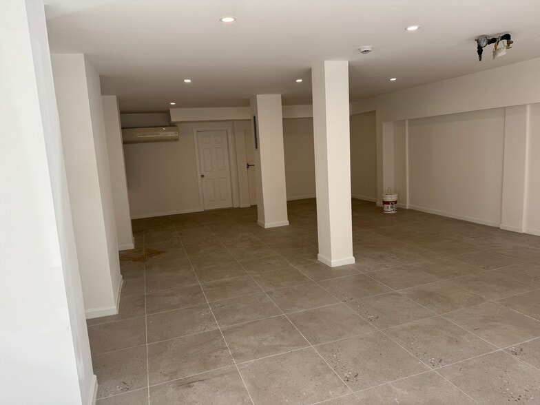 442 Lorimer St, Brooklyn, NY for lease - Building Photo - Image 3 of 5