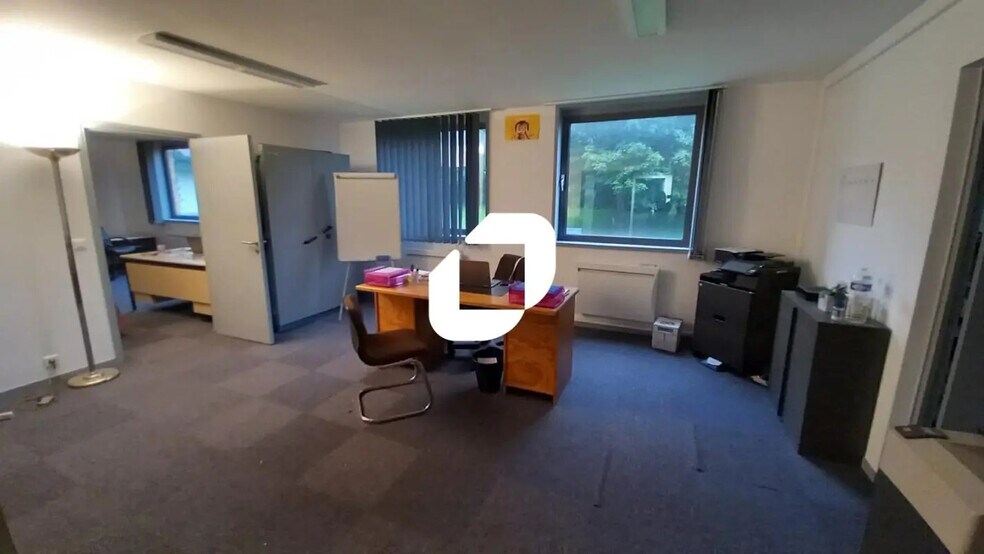 Office in VILLENEUVE-D'ASCQ for lease - Interior Photo - Image 2 of 7