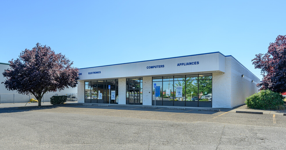 1580 Mount Hood Ave, Woodburn, OR for lease - Building Photo - Image 3 of 13