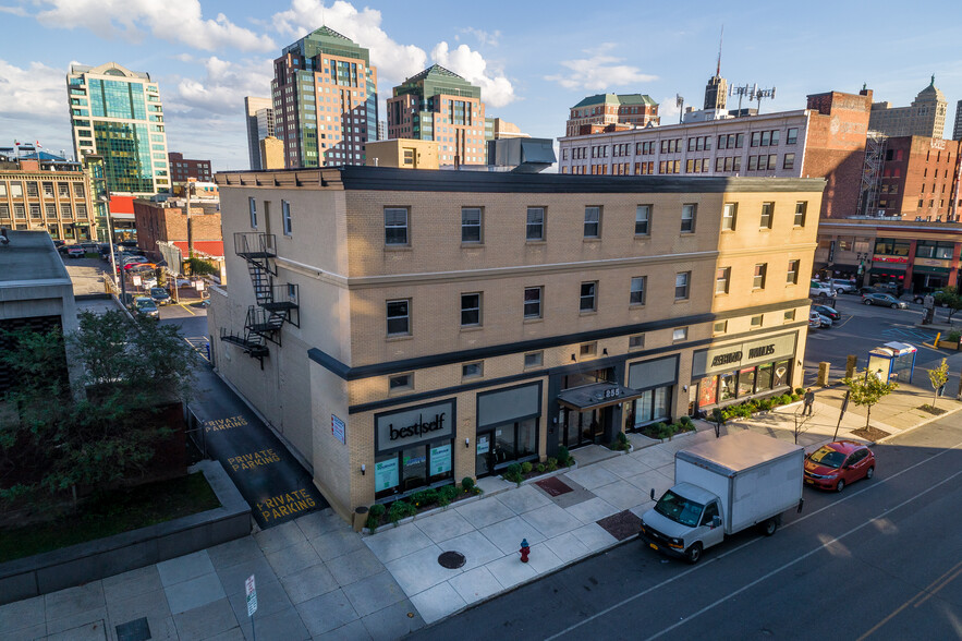 255 Delaware Ave, Buffalo, NY for lease - Building Photo - Image 1 of 7