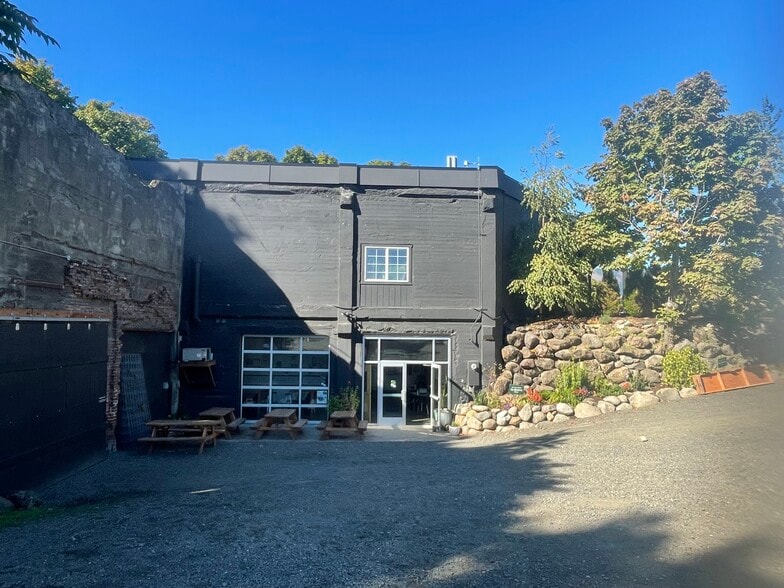 13 Railroad St, Hood River, OR for lease - Building Photo - Image 3 of 30