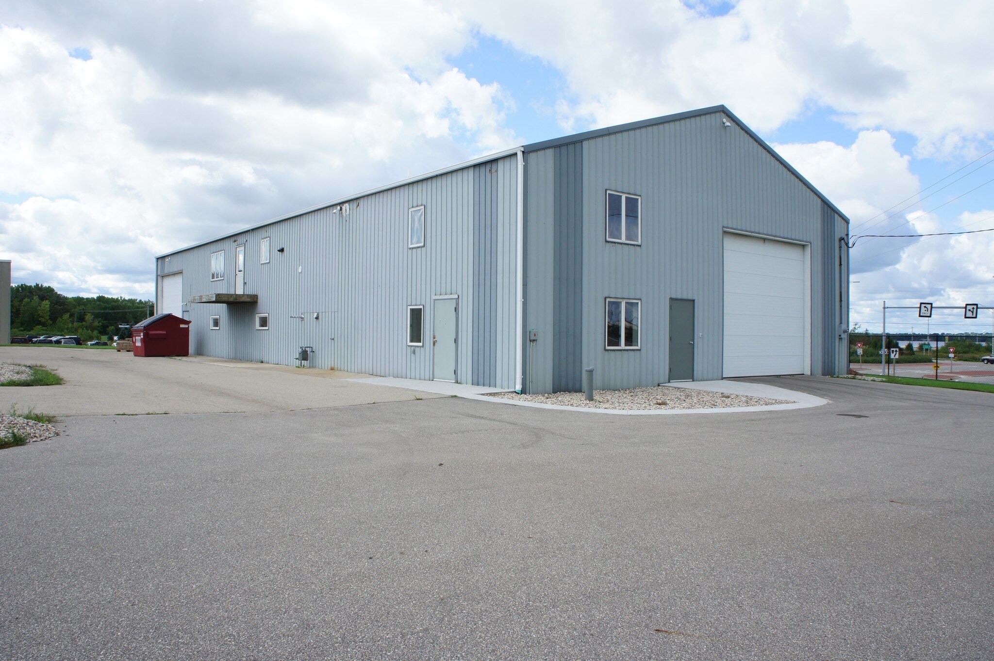 1975 Stillman Dr, Oshkosh, WI for sale Building Photo- Image 1 of 1