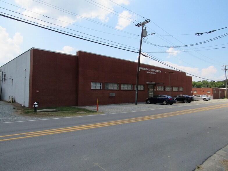 1055 Gatewood Ave, Greensboro, NC 27405