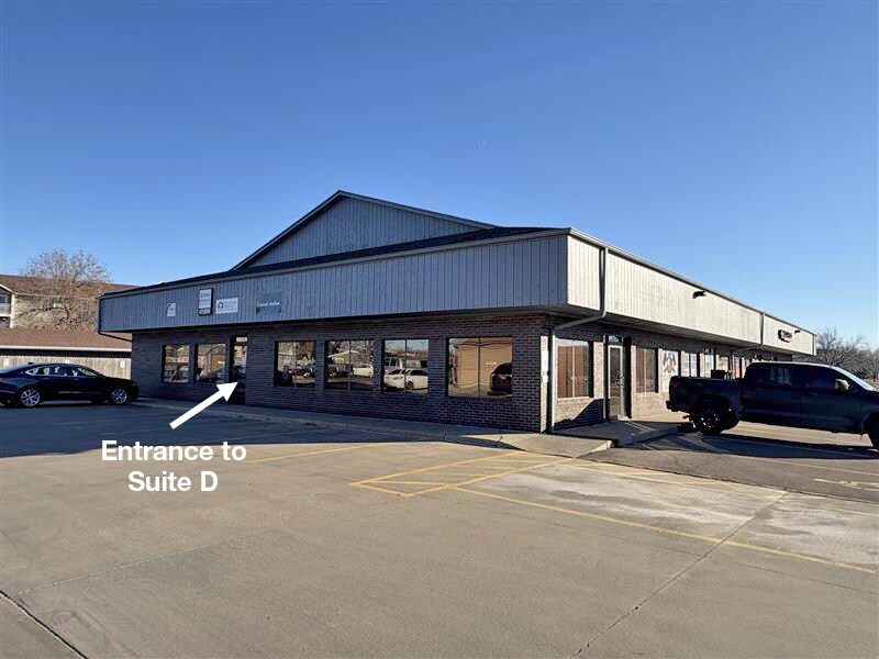 3710-3718 S Westport Ave, Sioux Falls, SD for lease Building Photo- Image 1 of 8