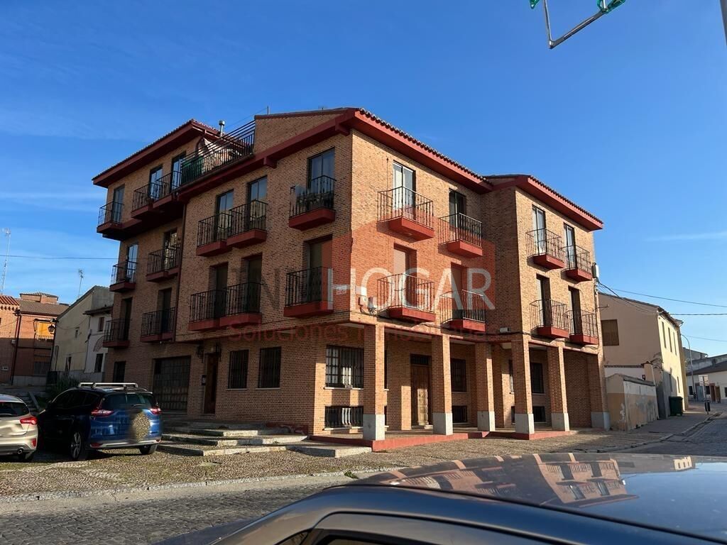 Multifamily in Arévalo, Ávila for sale Primary Photo- Image 1 of 3