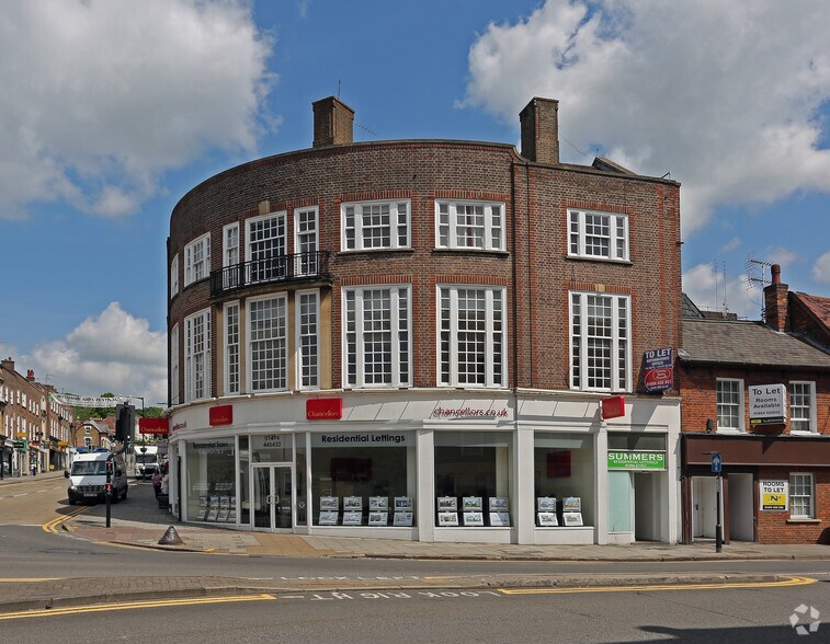 22A Crendon St, High HP13 6LW