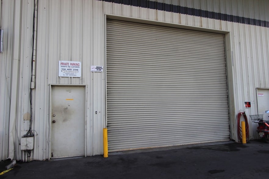 46-217 Kahuhipa St, Kāneohe, HI for sale - Building Photo - Image 1 of 1