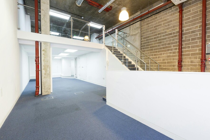 8 Hornsey St, London for lease - Building Photo - Image 2 of 44