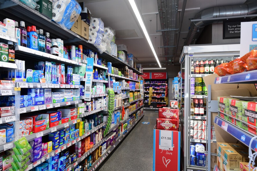 147-149 Cross St, Sale for sale - Building Photo - Image 2 of 9