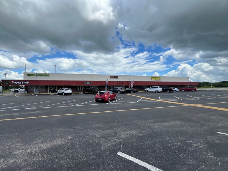 15 Thriftway Plz, Ruskin, FL for lease - Building Photo - Image 1 of 14